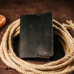 Обложка на паспорт женская черная Трезубец