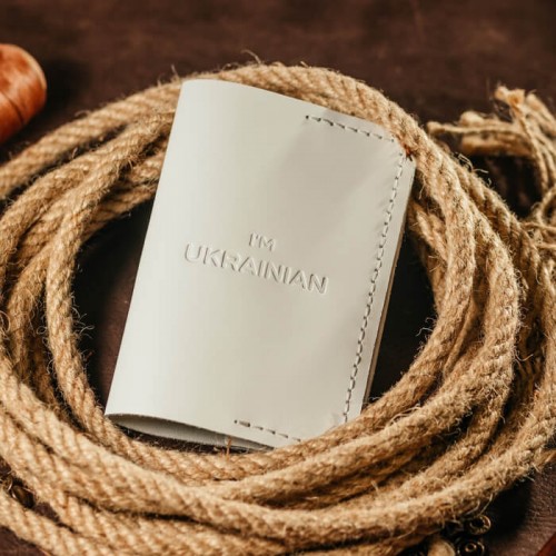 Обложка на паспорт женская белая I'm Ukrainian Обложка на паспорт женская белая I'm Ukrainian